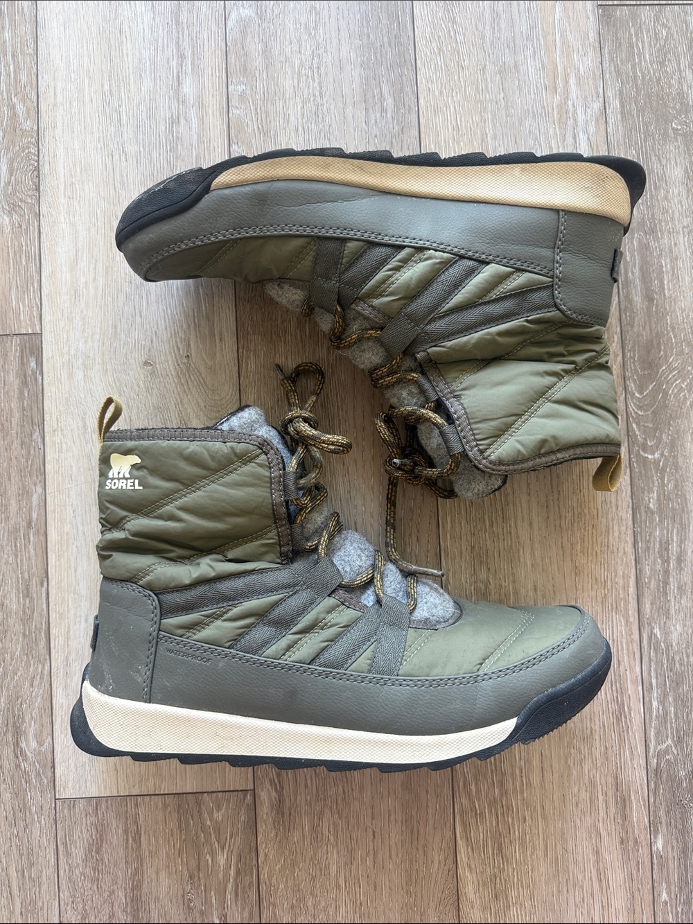 Sorel Womens Olive and Tan Insulated Snow Boots